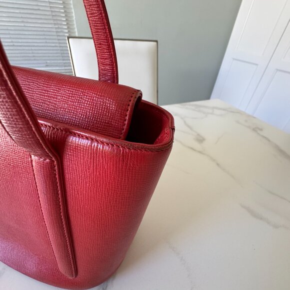 MCM München Red Pebbled Leather Small Tote Bag B9075 - Picture 11 of 16